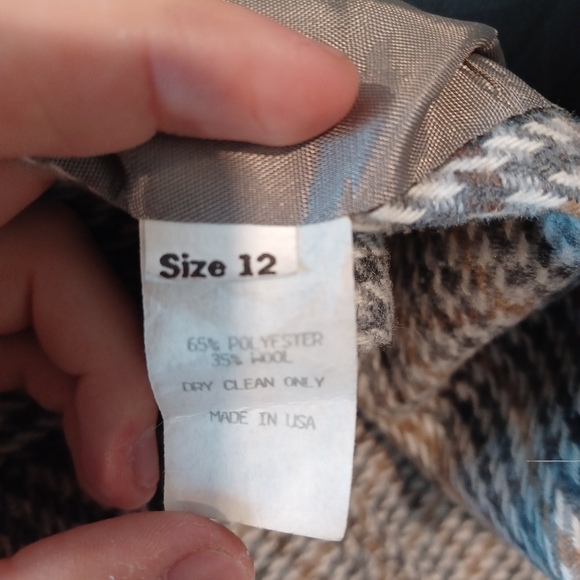 Women's Blazer Jacket - Picture 2 of 2